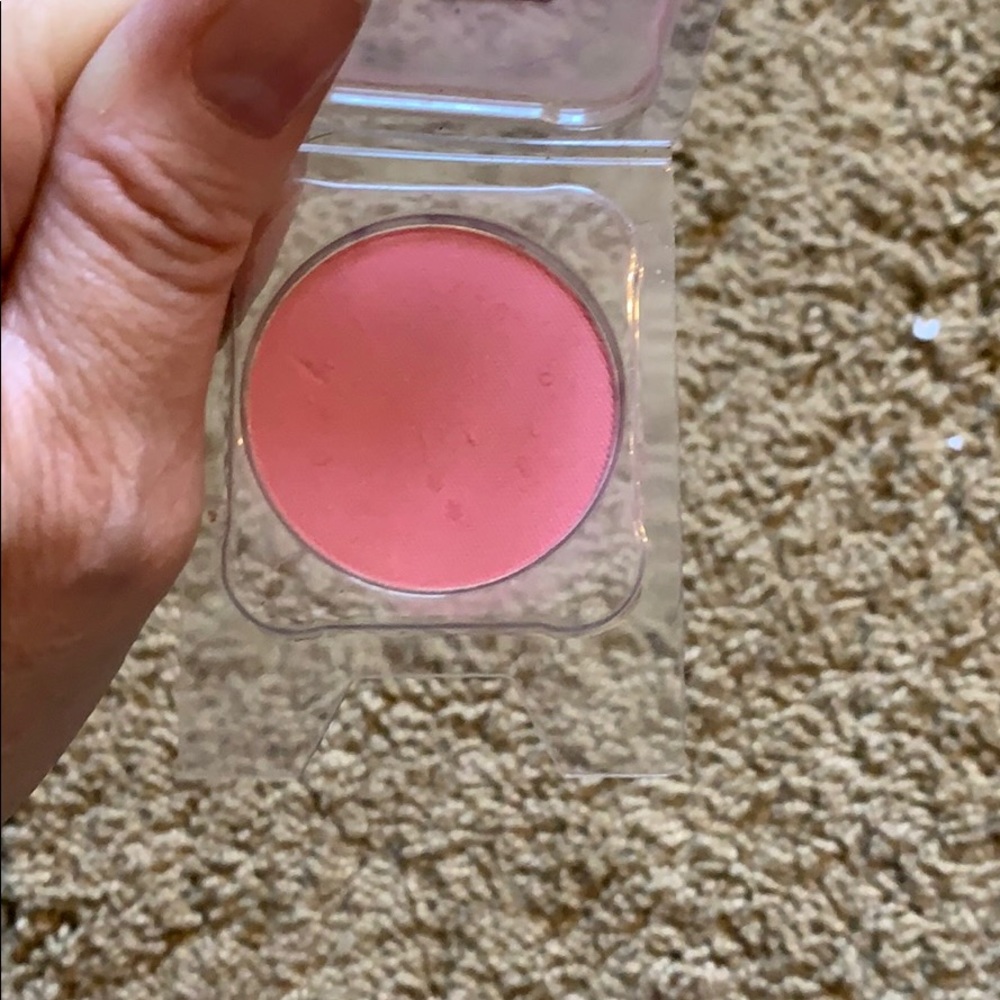 🆕 Julie Martin Makeup cheek color